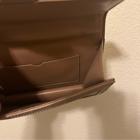 Crossbody Bag Crossbody Bag - Picture 4 of 10